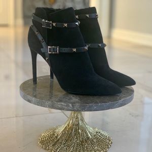 Valentino Garavani Rockstud Suede Ankle Boots